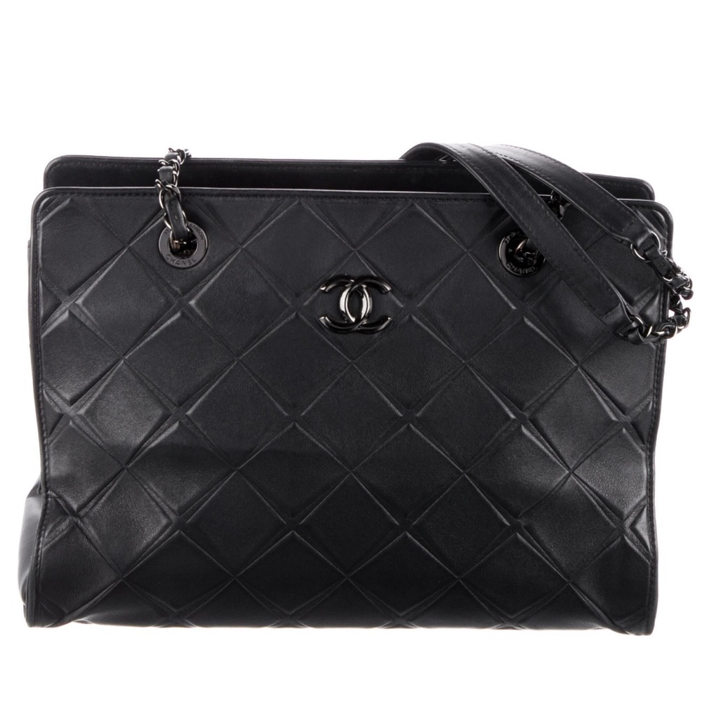 Chanel CC Probeller Tote in black.